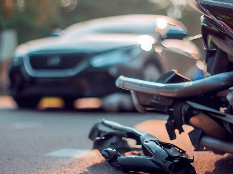 Acidentes nos bairros Velha e Itoupava Central deixam dois motociclistas feridos em Blumenau
