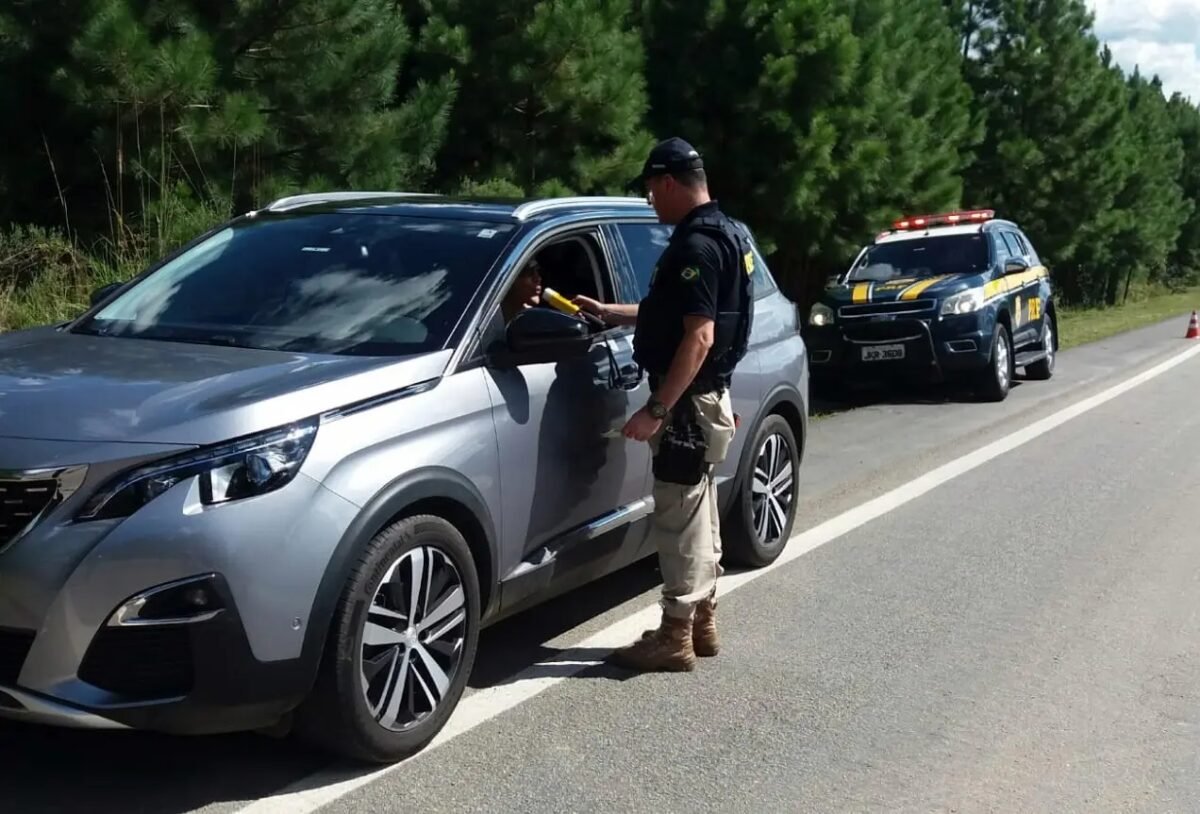 Rodovias federais de SC registram mais de 100 acidentes e três mortes durante feriadão