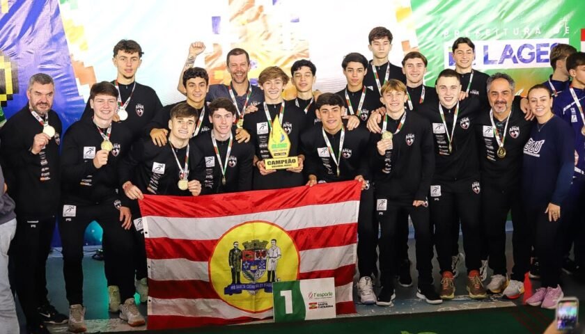 Campeã no vôlei masculino, Blumenau conquista três troféus na Olesc