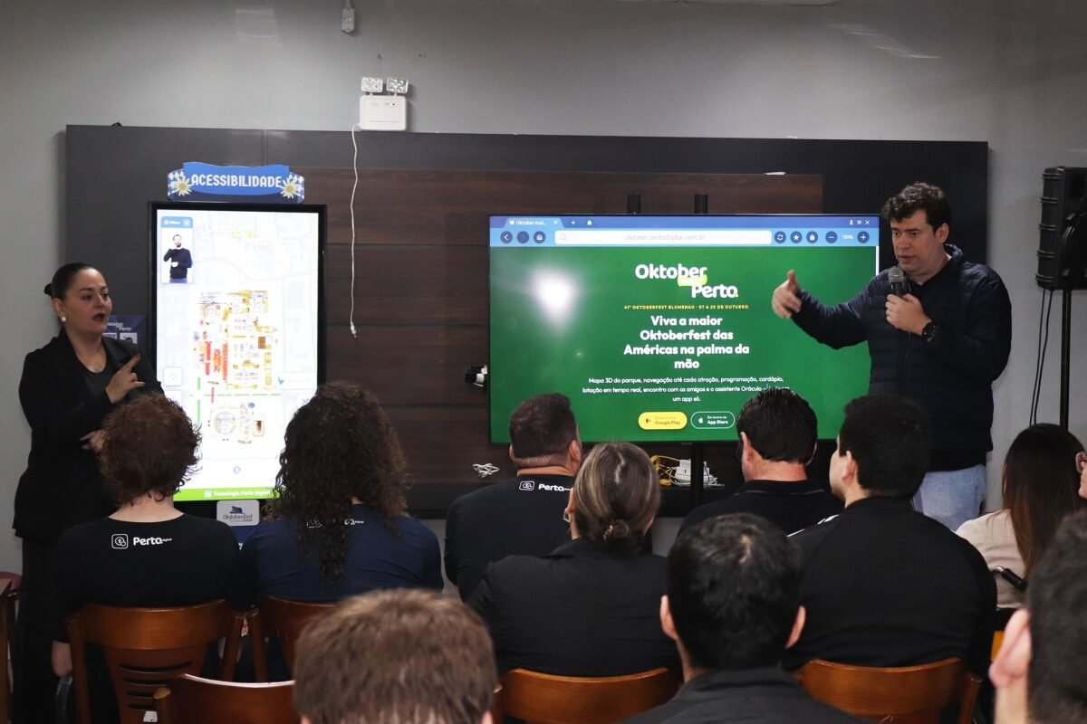 Oktoberfest Blumenau 2026 amplia acessibilidade com totens 3D e novo aplicativo de navegação